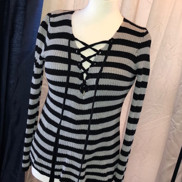 Buckle Tops - Buckle size small worn once